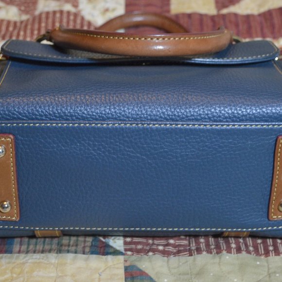 Dooney & Bourke Medium Pebble Leather Pocket Bag Teal EUC - Picture 6 of 13